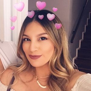 Meet your Posher, Monica